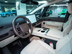 Li Auto MEGA Ultra - ფოტო 14