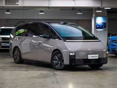 Li Auto MEGA Ultra - ფოტო 3