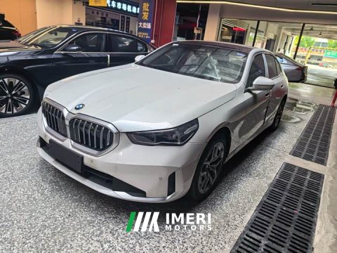 2026 BMW 5 530Li Version Luxury - ავტომობილი ჩინეთიდან