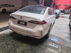 BMW 5 530Li Version Luxury - ფოტო 3