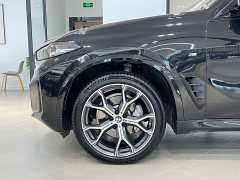 BMW X5 xDrive 30Li Deluxe VersionM - ფოტო 17