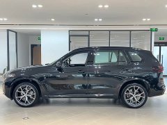 BMW X5 xDrive 30Li Deluxe VersionM - ფოტო 4