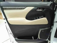Mercedes-Benz 2.5L Premium Edition - ფოტო 16