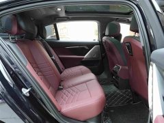 BMW 5 530Li Deluxe Version M - ფოტო 13