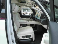 Li Auto MEGA Home Edition - ფოტო 12