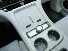 Li Auto S800 EREV Edition 4 (192) - ფოტო 11