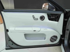 Li Auto S800 EREV Edition 4 (192) - ფოტო 16