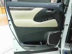 Mercedes-Benz 2.5L Premium Edition - ფოტო 16