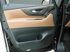 Mercedes-Benz 2.5L Edition - ფოტო 16