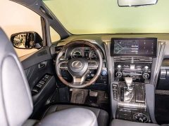 Lexus LM 300h Edition - ფოტო 11