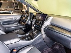 Lexus LM 300h Edition - ფოტო 9