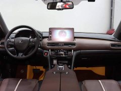 Honda UR-V 370TURBO 2WD Edition - ფოტო 15