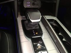 FAW HS7 PHEV 2.0T PHEV AWD Edition 6 - ფოტო 10