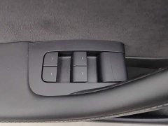 Tesla Model 3 Standard Range Edition - ფოტო 9
