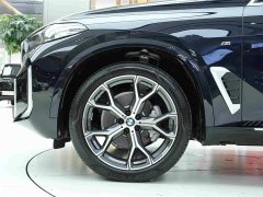 BMW X5 xDrive 30Li Deluxe VersionM - ფოტო 17