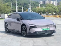 Xpeng P7 Ultra Long Range Max - ფოტო 3