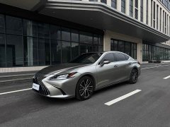 Lexus ES 300h Edition - ფოტო 1