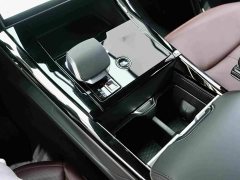 Land Rover 400PS Dynamic SE - ფოტო 10