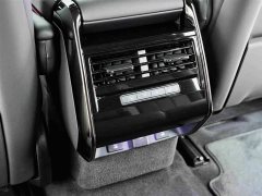 Land Rover 400PS Dynamic SE - ფოტო 17