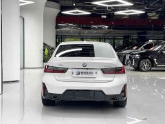 BMW 3 330Li M - ფოტო 11