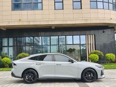 Changan UNI-V 1.5T Premium Version - фото 2