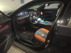 Changan UNI-V 1.5T Premium Version - ფოტო 17