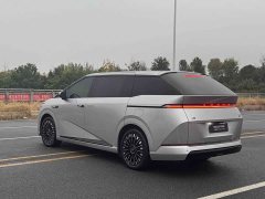 Xpeng X9 EREV 1602 Ultra - ფოტო 5