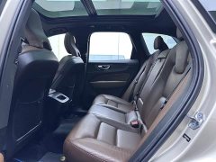 Volvo XC60 B5 AWDLuxury Edition - ფოტო 9