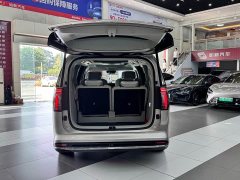 Volvo EM90 Ultra - ფოტო 9
