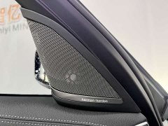 BMW 5 530Li Deluxe Version M - ფოტო 10