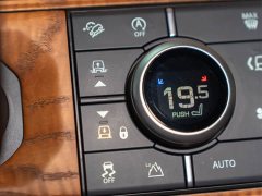 Land Rover 90 3.0T P400 X-Dynamic HSE - photo 13