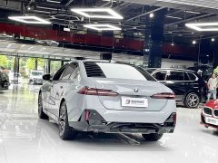 BMW 5 530i Version M - ფოტო 10