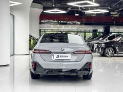 BMW 5 530i Version M - ფოტო 11