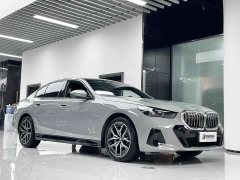 BMW 5 530i Version M - ფოტო 3