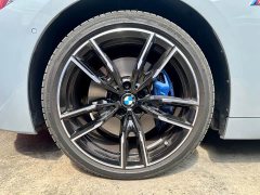 BMW M240i xDrive - фото 18