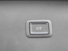 FAW HQ9 PHEV 2.0T AWDBusiness Edition - ფოტო 18