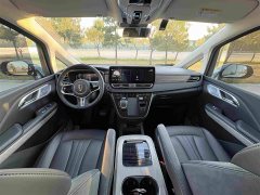 FAW HQ9 PHEV 2.0T AWDBusiness Edition - ფოტო 6