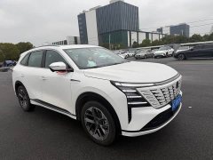 Changan CS75PLUS 1.5T Version - ფოტო 2