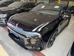 Lynk & Co 03 1.5TD DCTPro - ფოტო 1