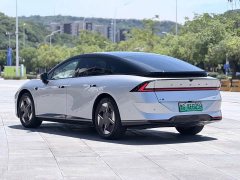 Xpeng P7 EV 615 Max Flagship Edition - ფოტო 6