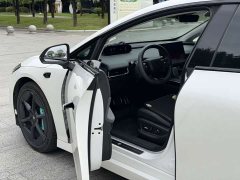 Mercedes-Benz GT 710 Edition - ფოტო 10