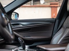 BMW 5 540i Edition M - ფოტო 9