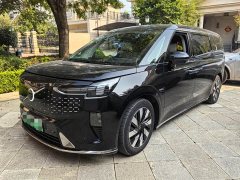 Volvo EM90 Ultra - ფოტო 1