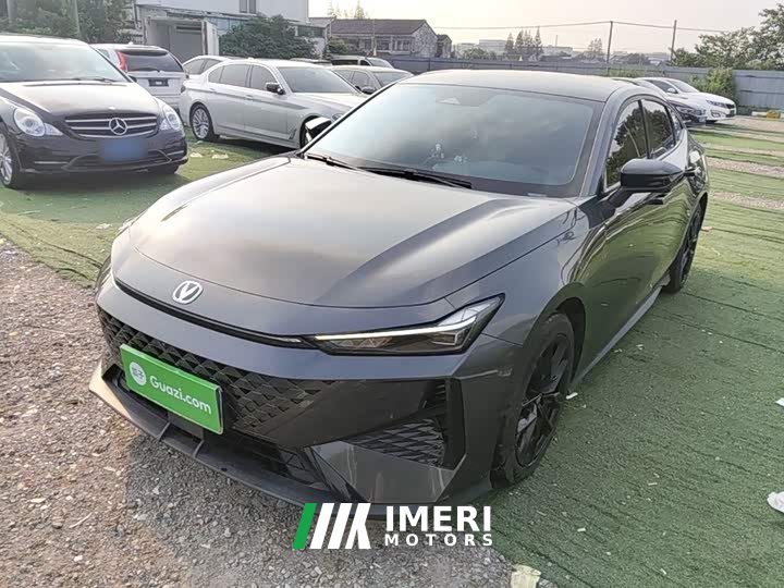 Changan UNI-V 1.5T Premium Version - ავტომობილი ჩინეთიდან