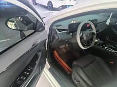 Changan PLUS 1.5T DCTPremium Version - ფოტო 16