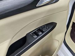Buick GL8 ES Deluxe Version - ფოტო 16