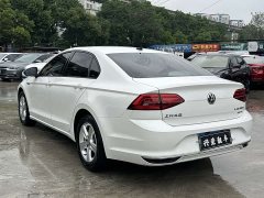 Volkswagen 230TSI DSG Edition - ფოტო 4