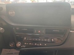 Lexus ES 300h Edition - ფოტო 10