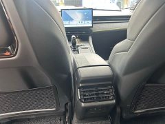 Lynk & Co 03 2.0TD DCTPlus - ფოტო 14