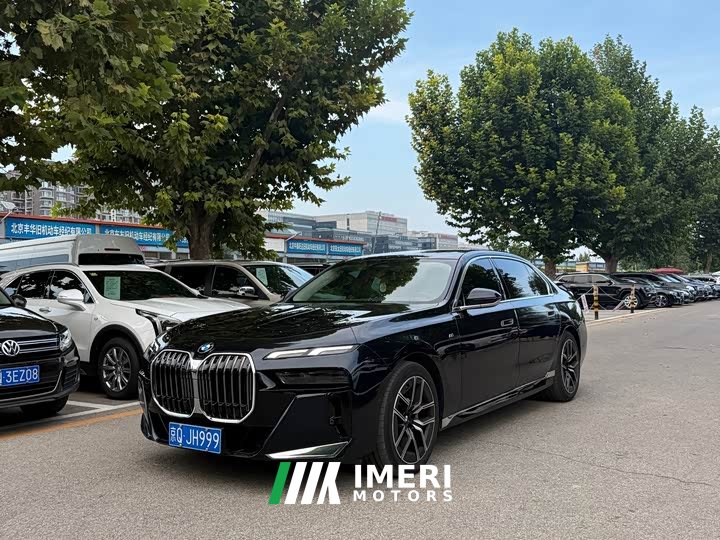 BMW 7 735Li M - ავტომობილი ჩინეთიდან